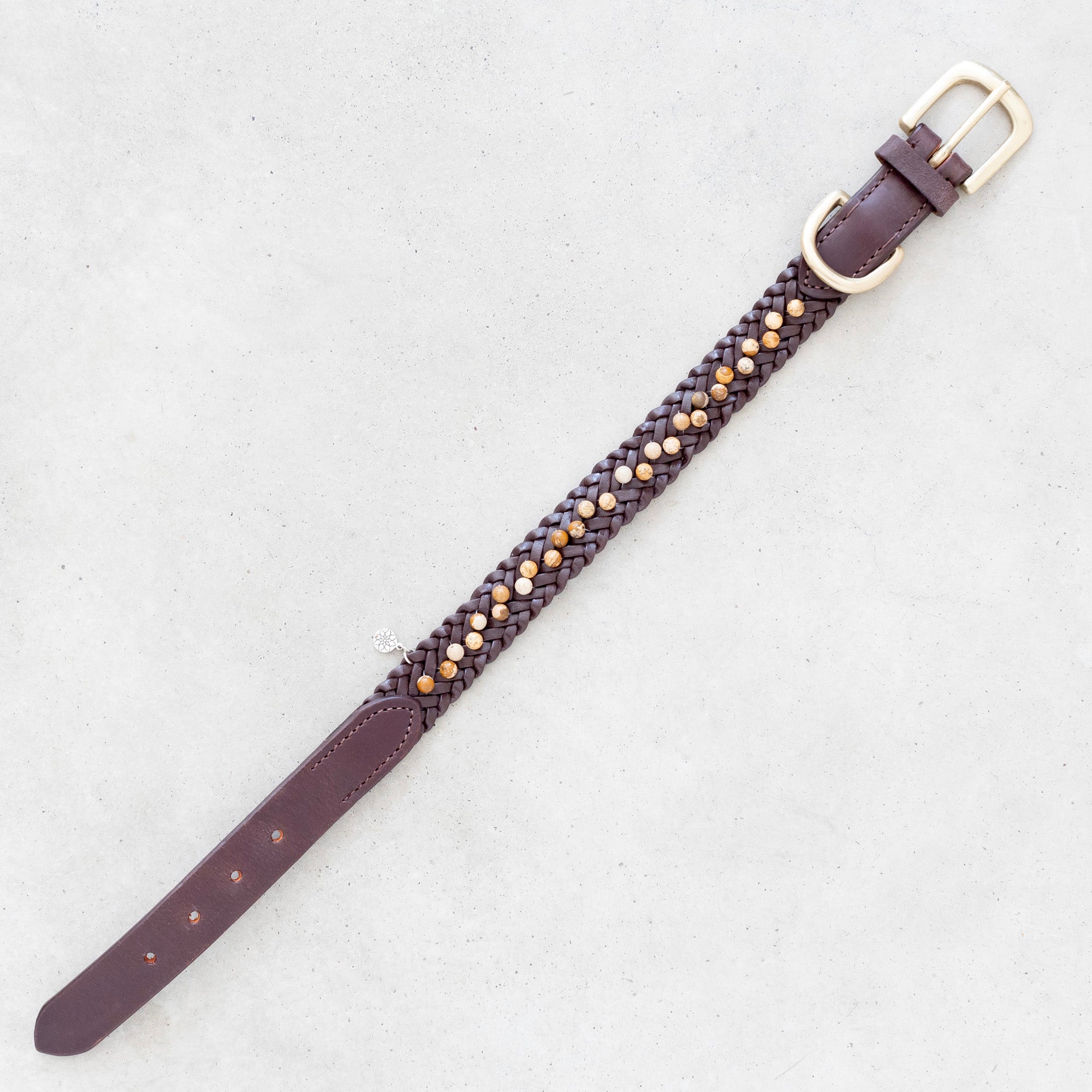 Nahkapanta maisemajaspis kivillä - Uli Design