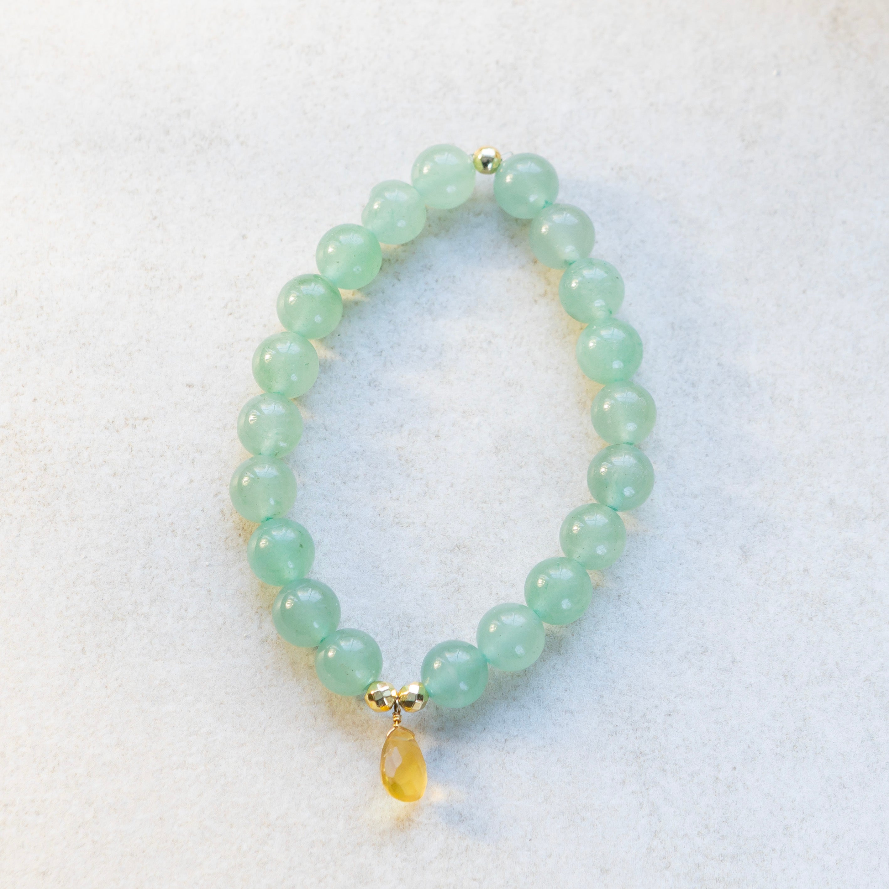 Vihreä aventuriinirannekoru sitriinikoristeella